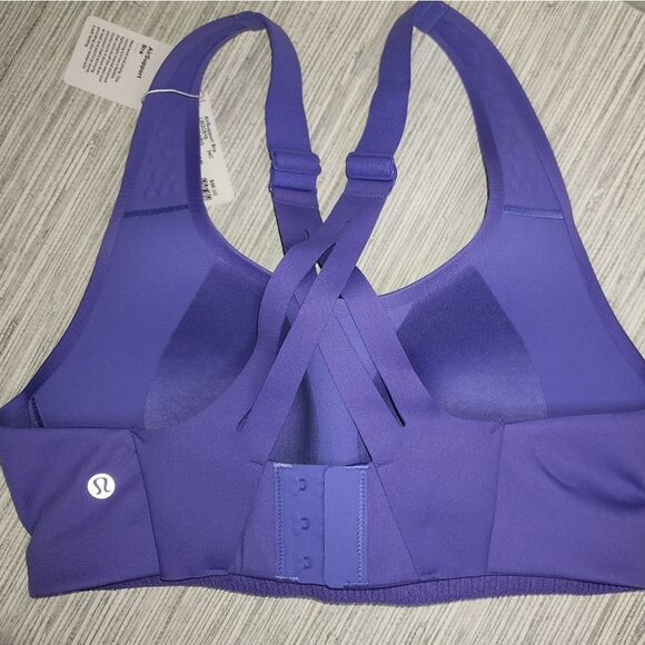 010_lululemon AirSupport Bra - High Support - Picture 4 of 4